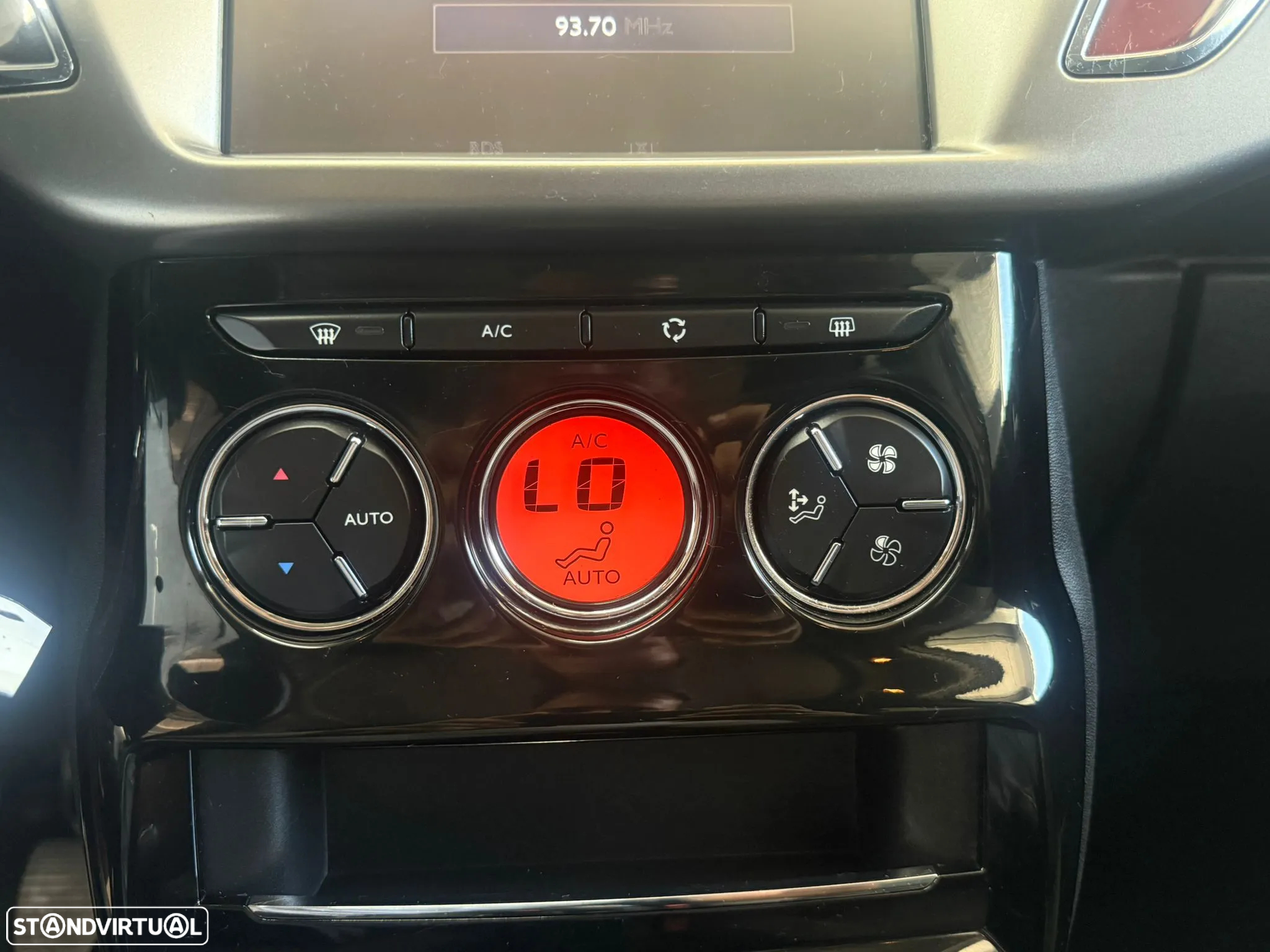 Citroën C3 1.2 PureTech Shine - 17
