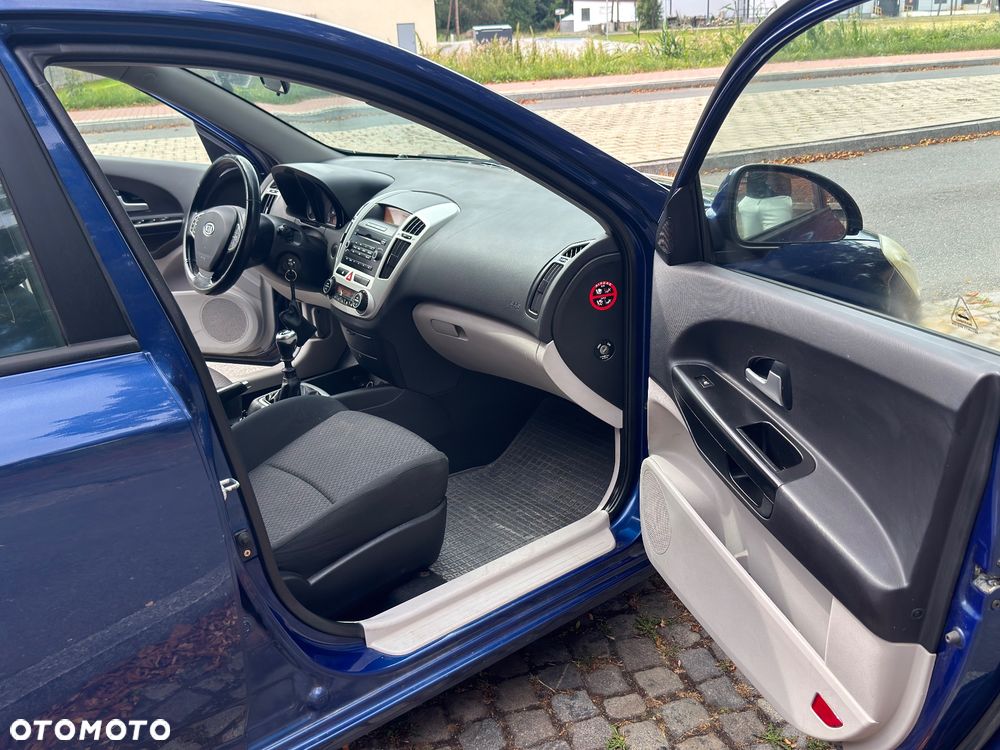 Kia Ceed 2.0 CRDi Mind - 7