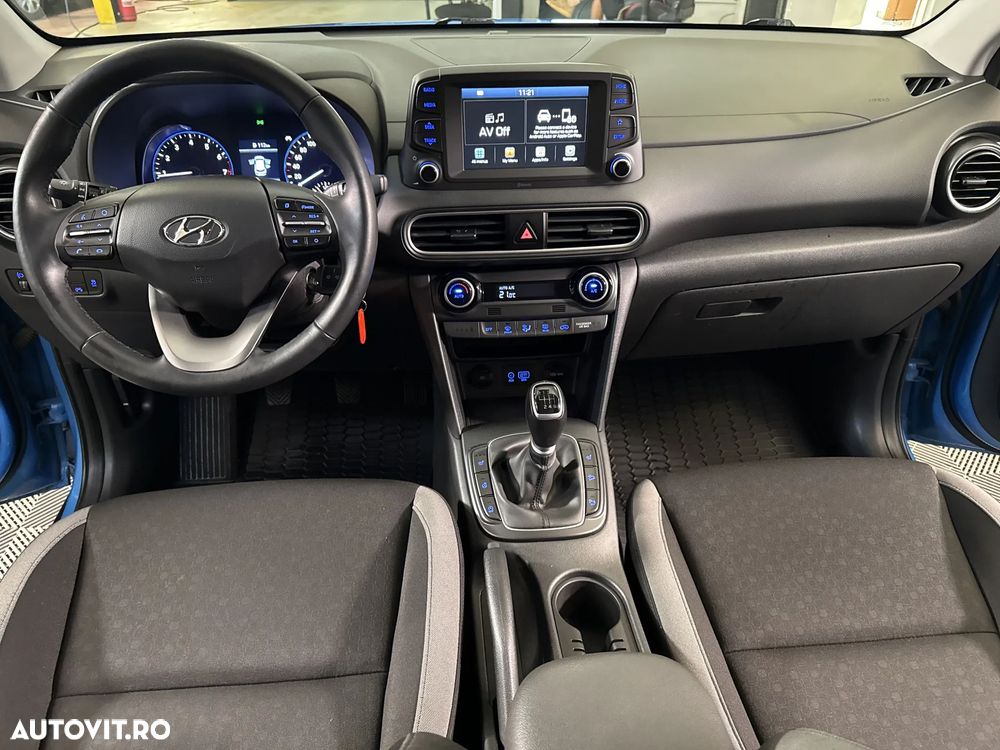 Hyundai KONA - 10