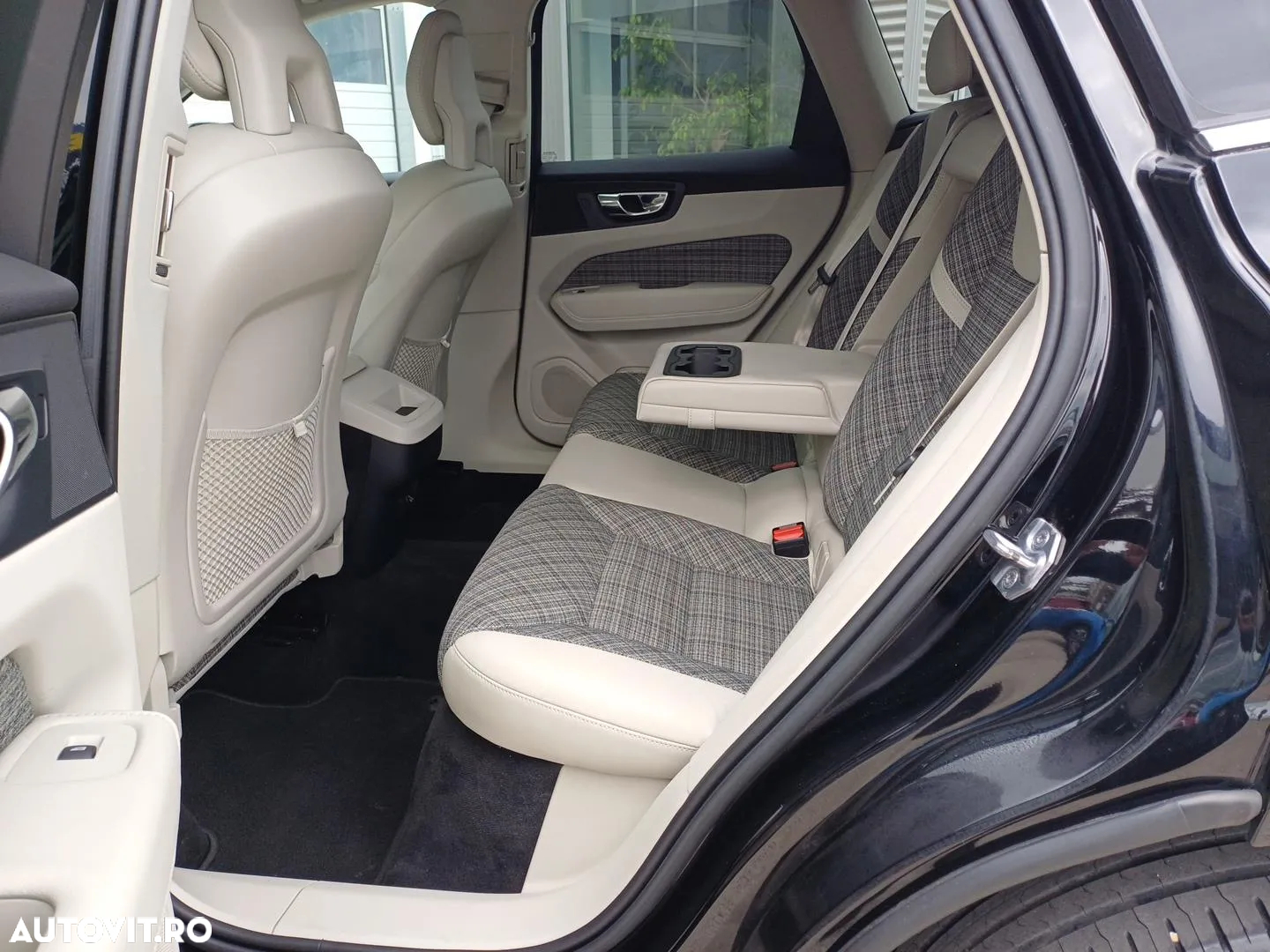 Volvo XC 60 D4 AWD Geartronic Momentum - 18