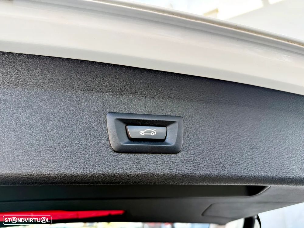 BMW X1 16 d sDrive Line Sport - 33