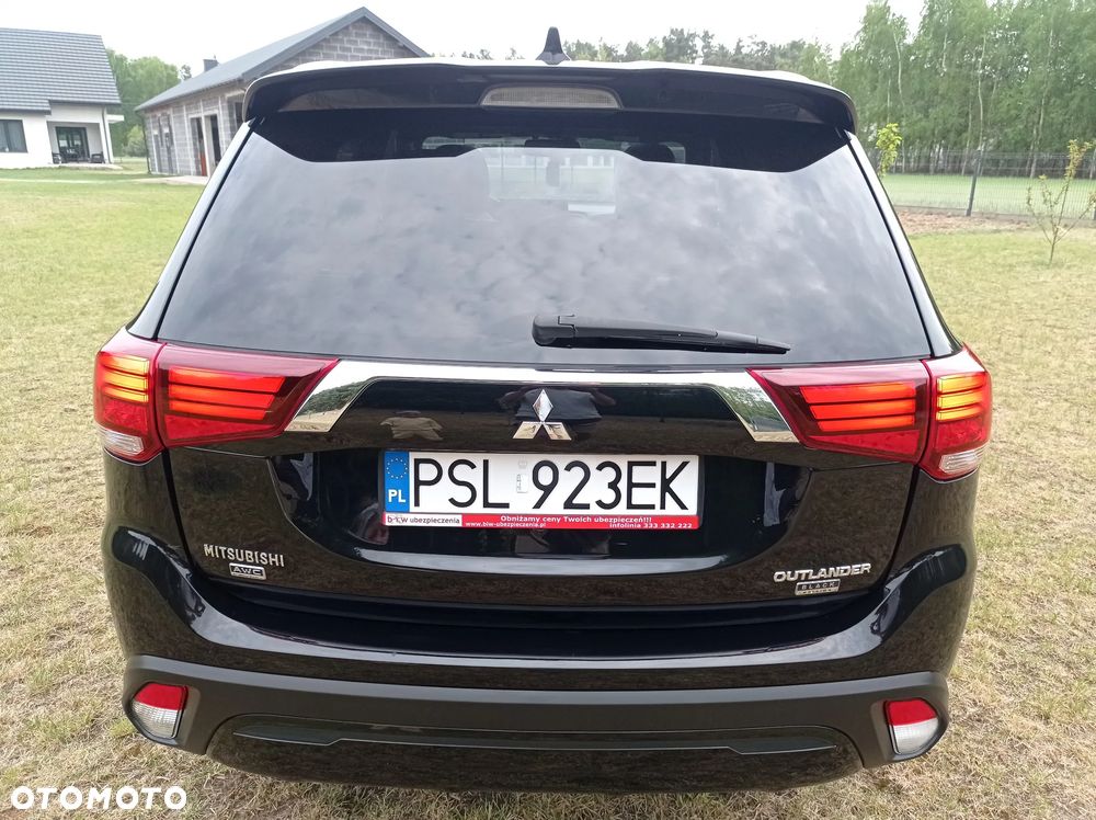 Mitsubishi Outlander - 12