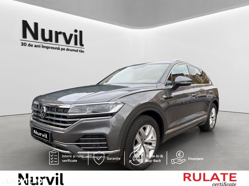 VOLKSWAGEN Touareg