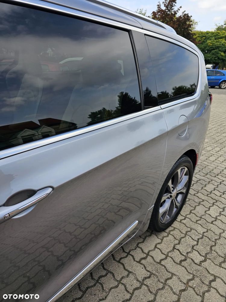 Chrysler Pacifica - 7