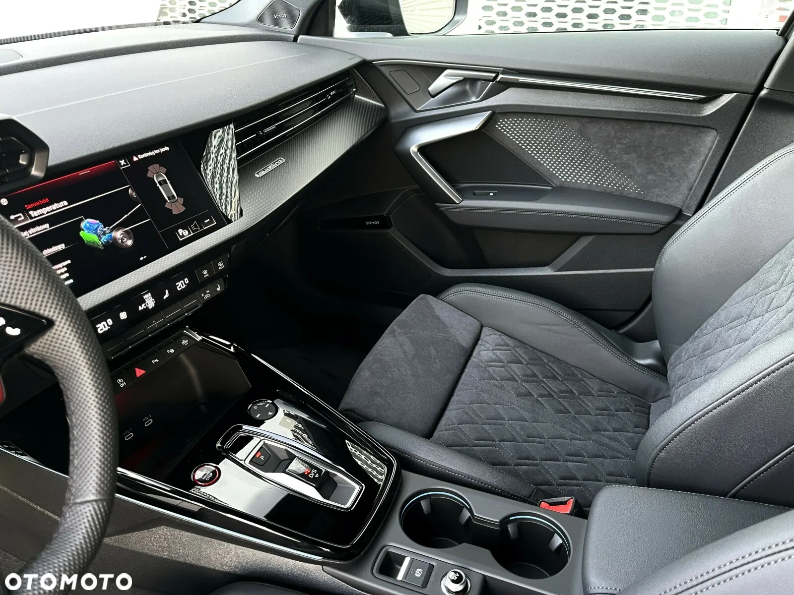 Audi RS3 Limousine TFSI Quattro S tronic - 4