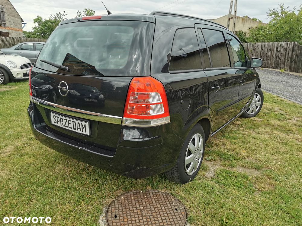 Opel Zafira 1.8 Cosmo EU5 - 10