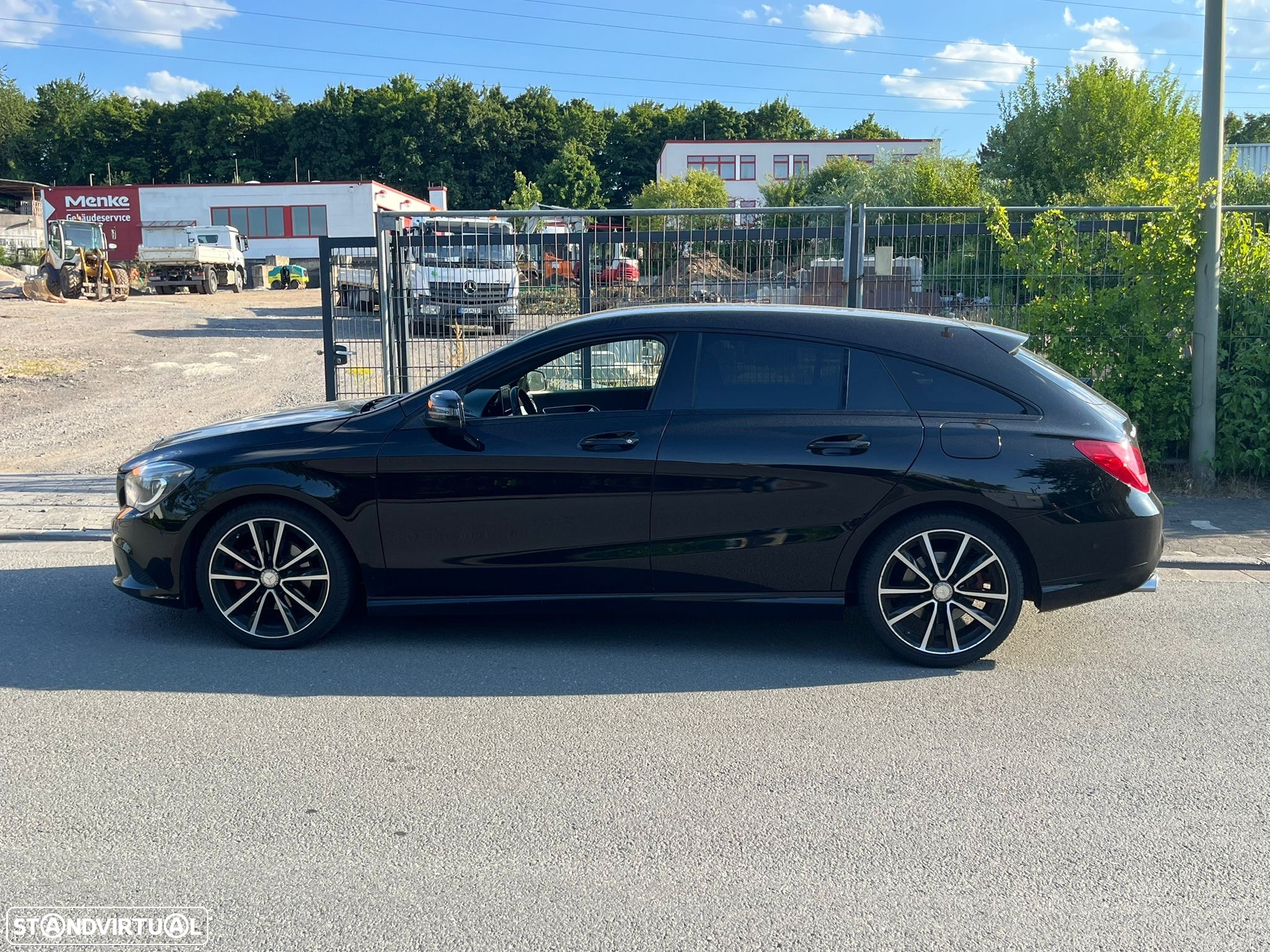 Mercedes-Benz CLA 200 d Shooting Brake Urban - 2