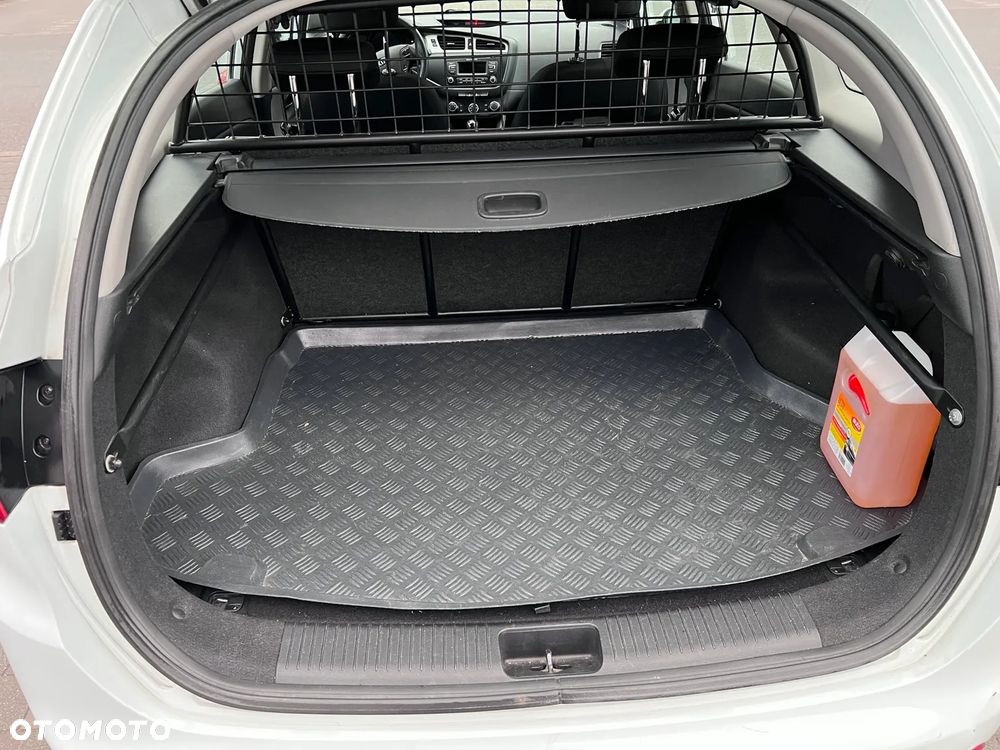 Kia Ceed 1.6 CRDi M - 14