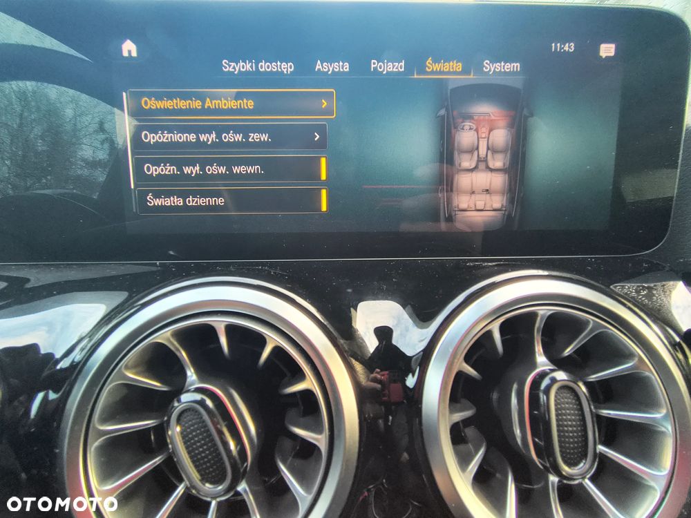 Mercedes-Benz GLA 250 8G-DCT AMG Line - 38