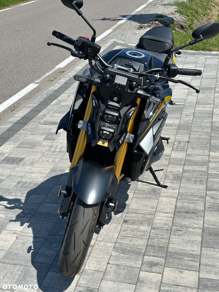 Suzuki GSX 1000 - 8