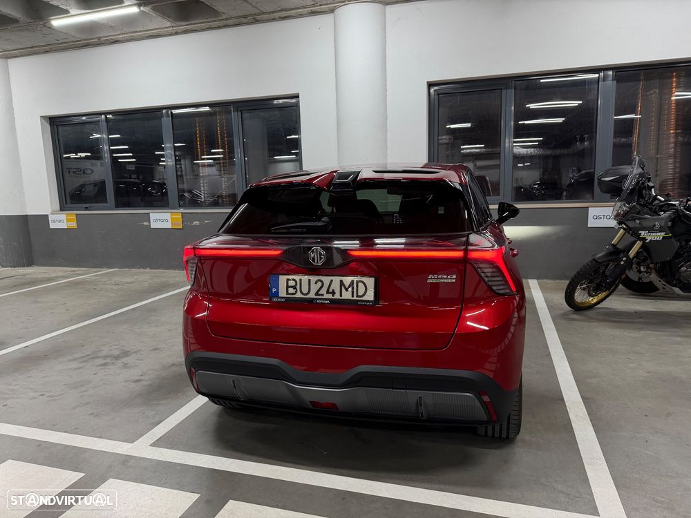 MG MG4 64 kWh Luxury - 14