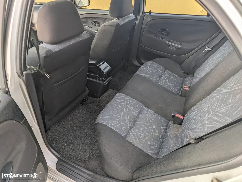 Mitsubishi Carisma SD 1.6 Avance - 9