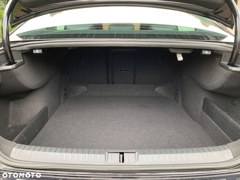 Volkswagen Passat 1.5 TSI EVO Elegance DSG - 26