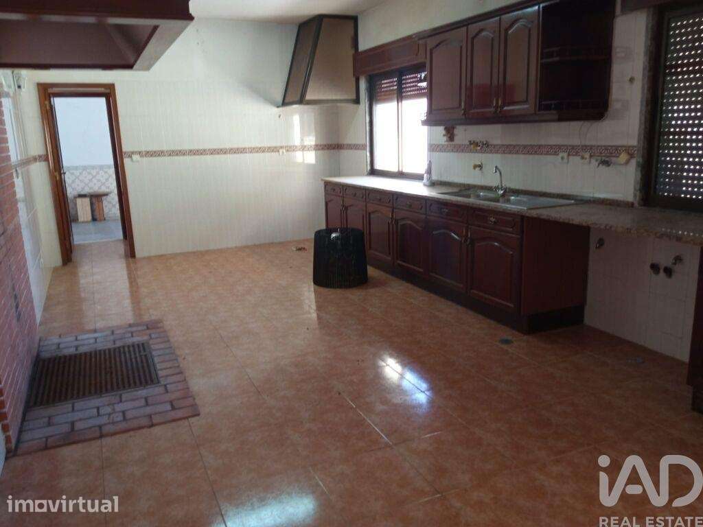 Moradia isolada T5 em Rio de Mouro de 232,5 m2 - Grande imagem: 4/35