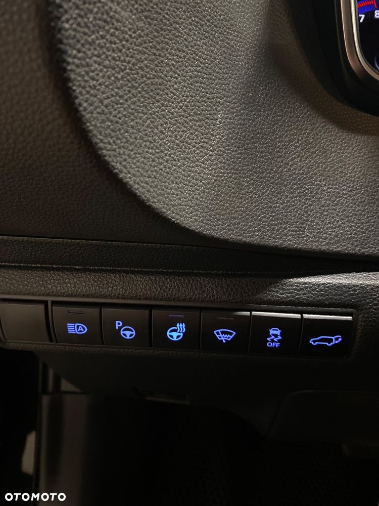 Toyota Corolla 2.0 Hybrid Executive - 35