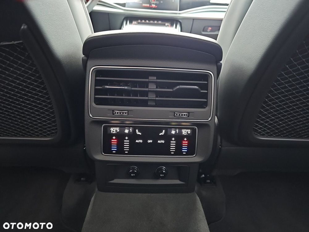 Audi Q8 55 TFSI mHEV Quattro Tiptronic - 31