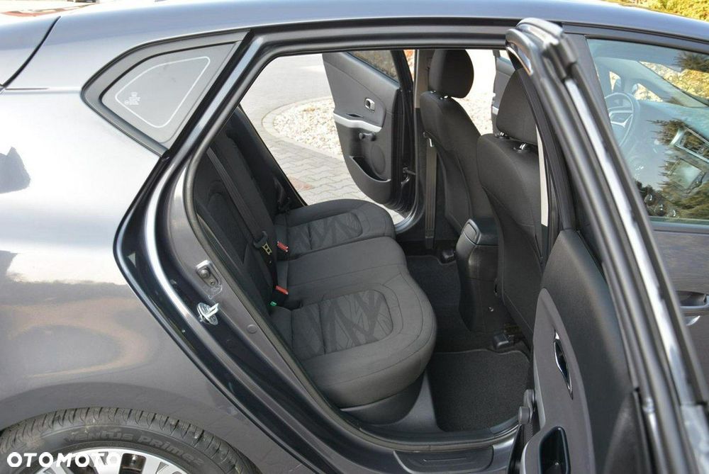 Kia Ceed 1.4 CVVT Attract - 15