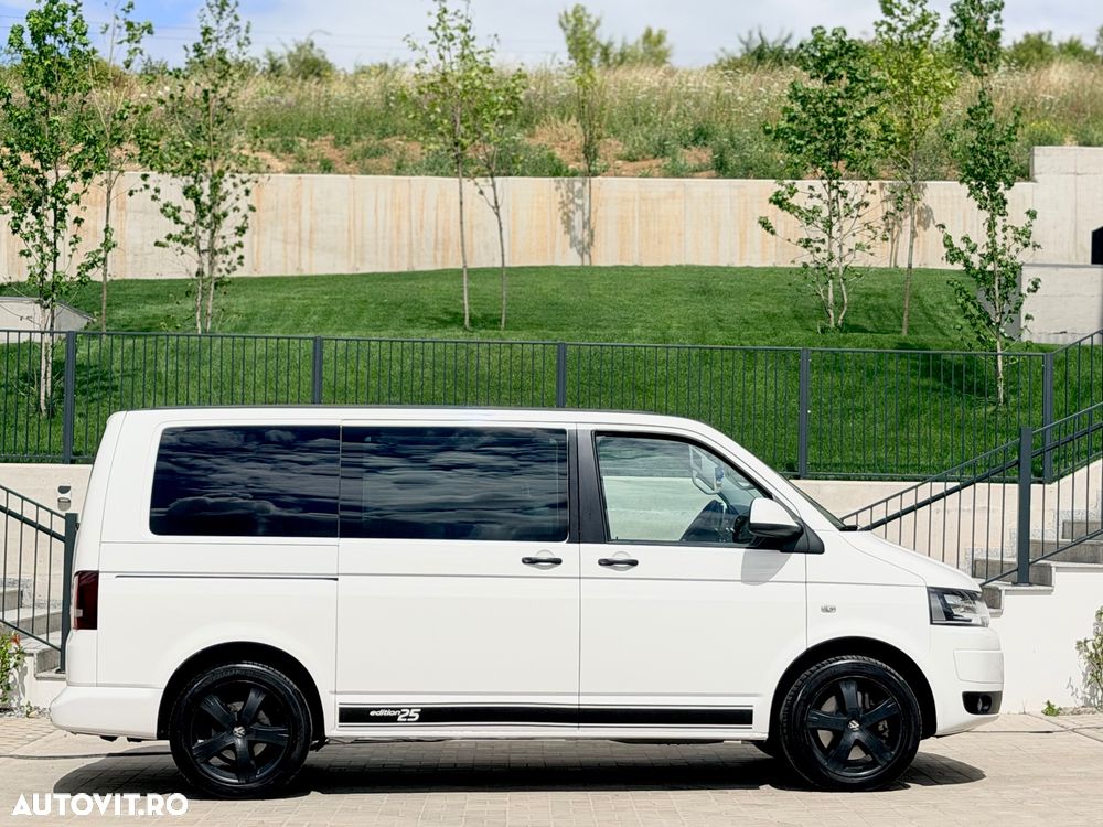 Volkswagen Multivan - 12