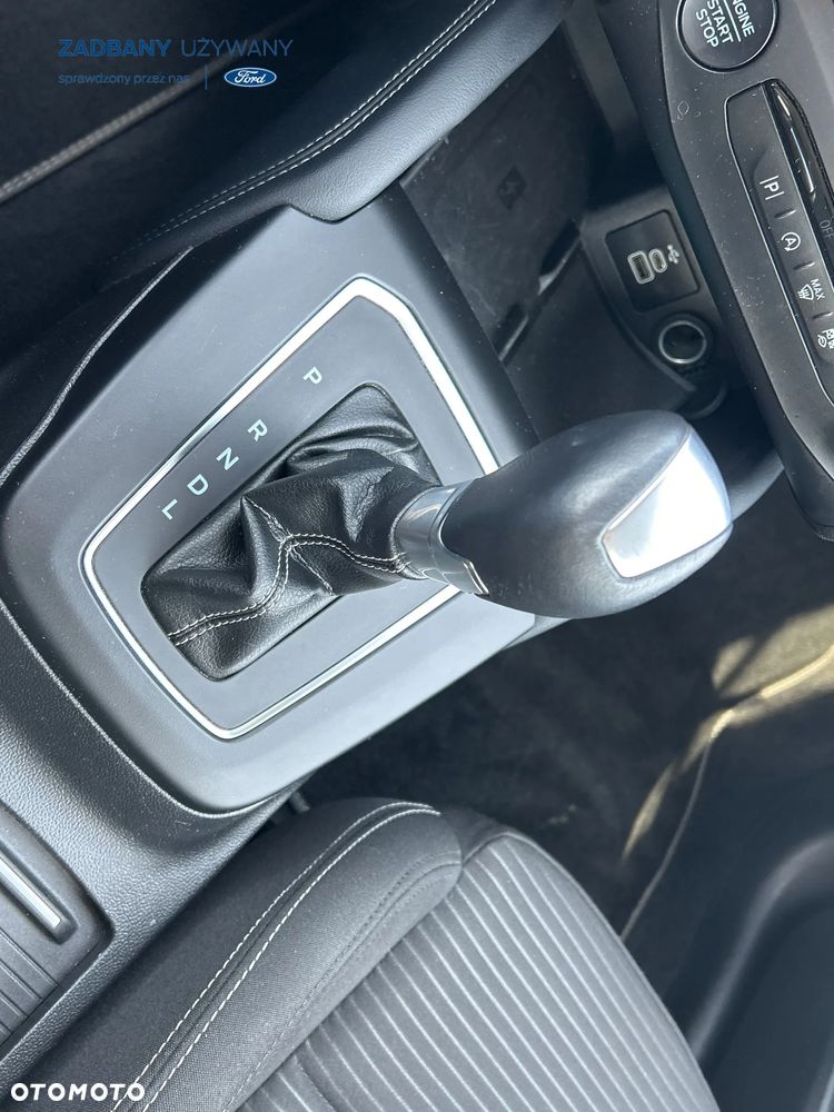 Ford Focus 1.0 EcoBoost Hybrid TITANIUM - 22