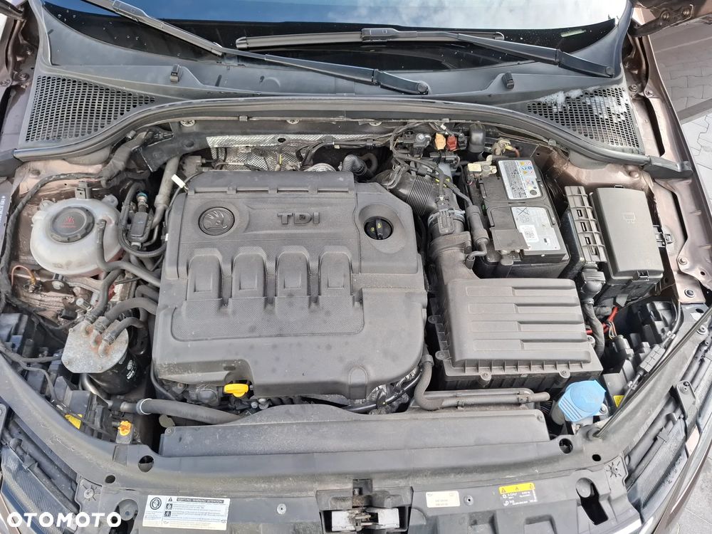 Skoda Octavia 1.6 TDI Ambition DSG - 5