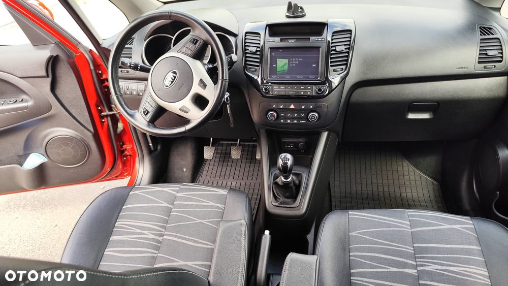 Kia Venga 1.6 L - 5