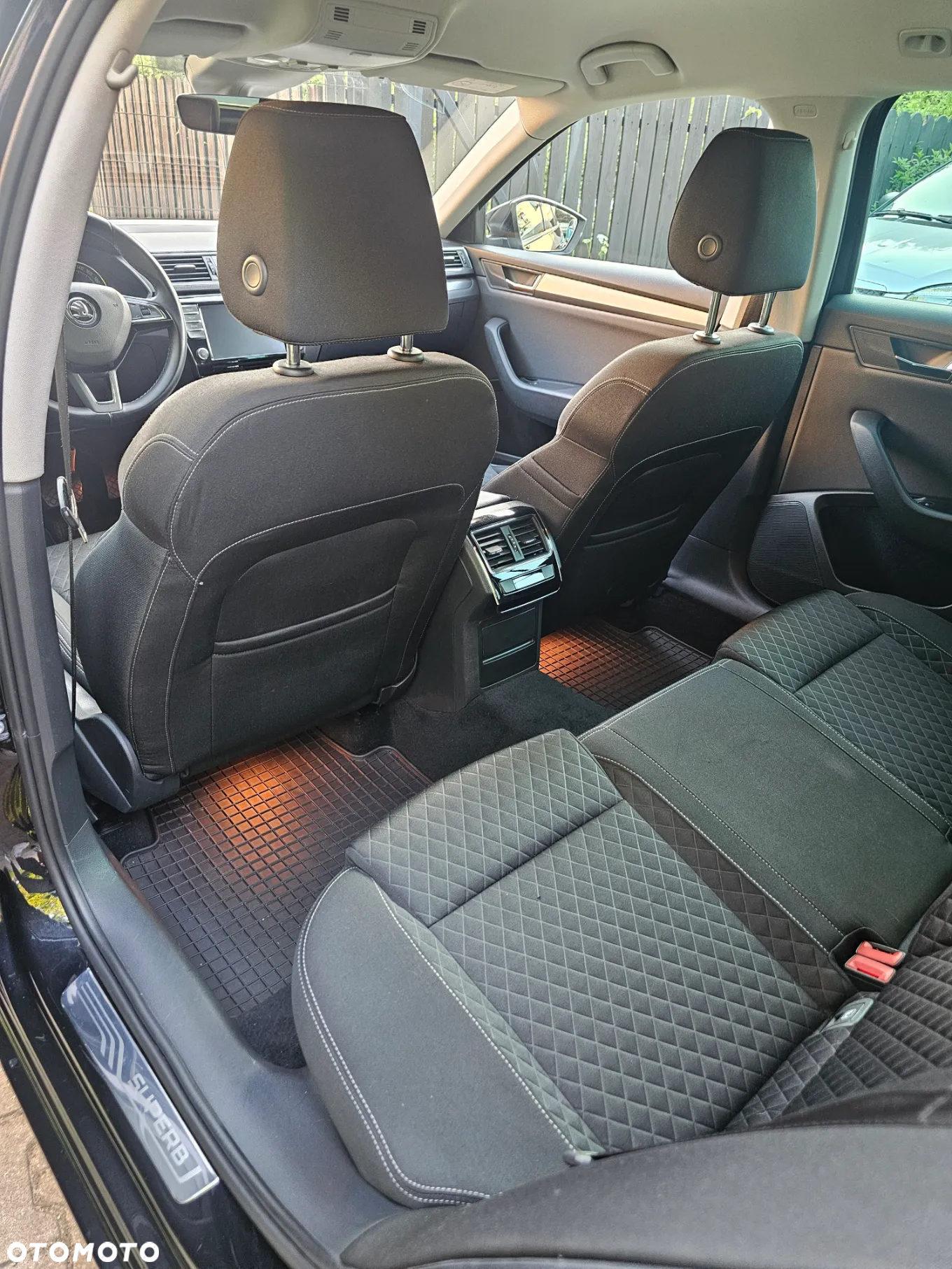 Skoda Superb 2.0 TDI Style DSG - 11