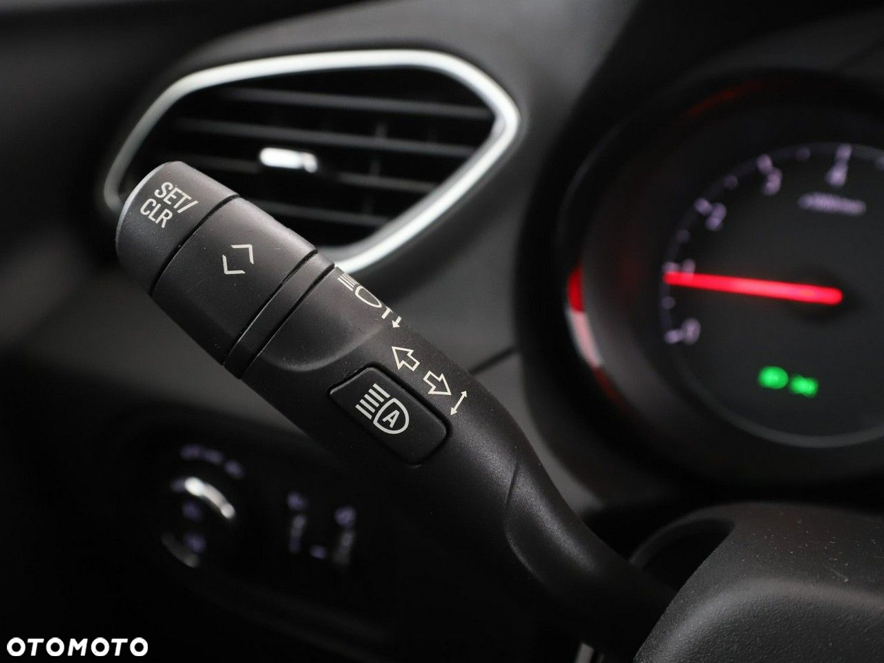 Opel Grandland X 1.2 T GPF Design Line S&S - 34