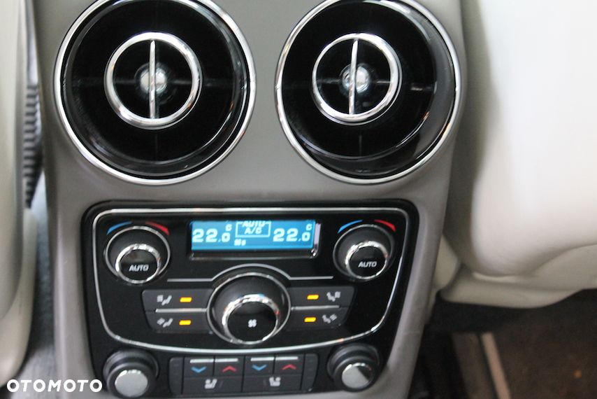 Jaguar XJ 3.0 V6 Kompressor AWD Langversion Portfolio - 8