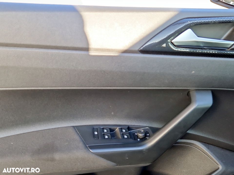 Volkswagen Polo 1.0 TSI DSG Life - 15