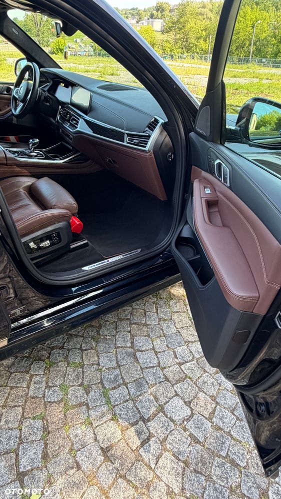 BMW X7 M50i sport - 17