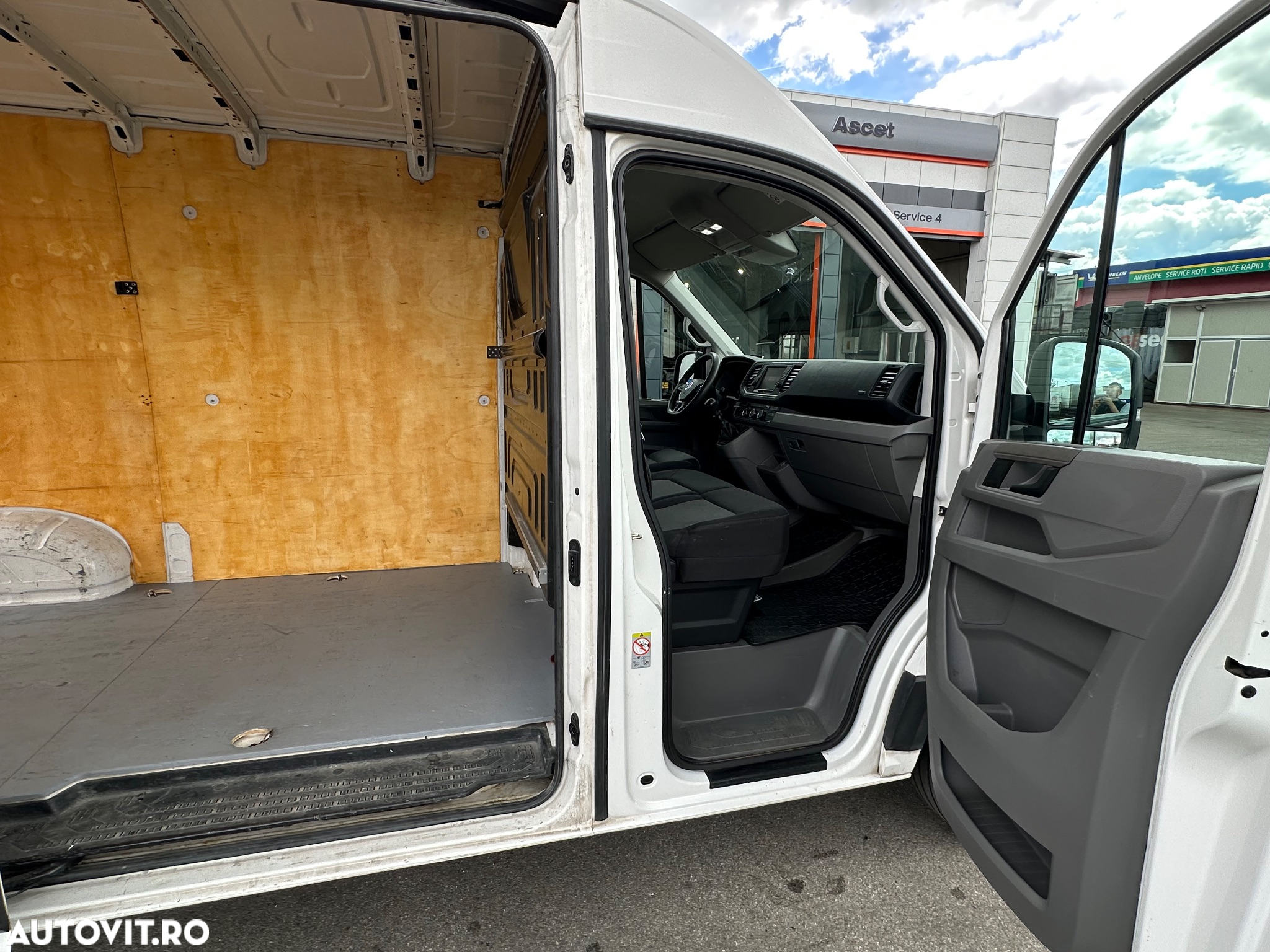 Volkswagen Crafter 3.5 CD Sasiu L3 FWD 103kW - 11