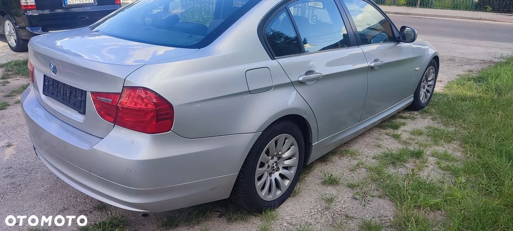 BMW Seria 3 318i - 7