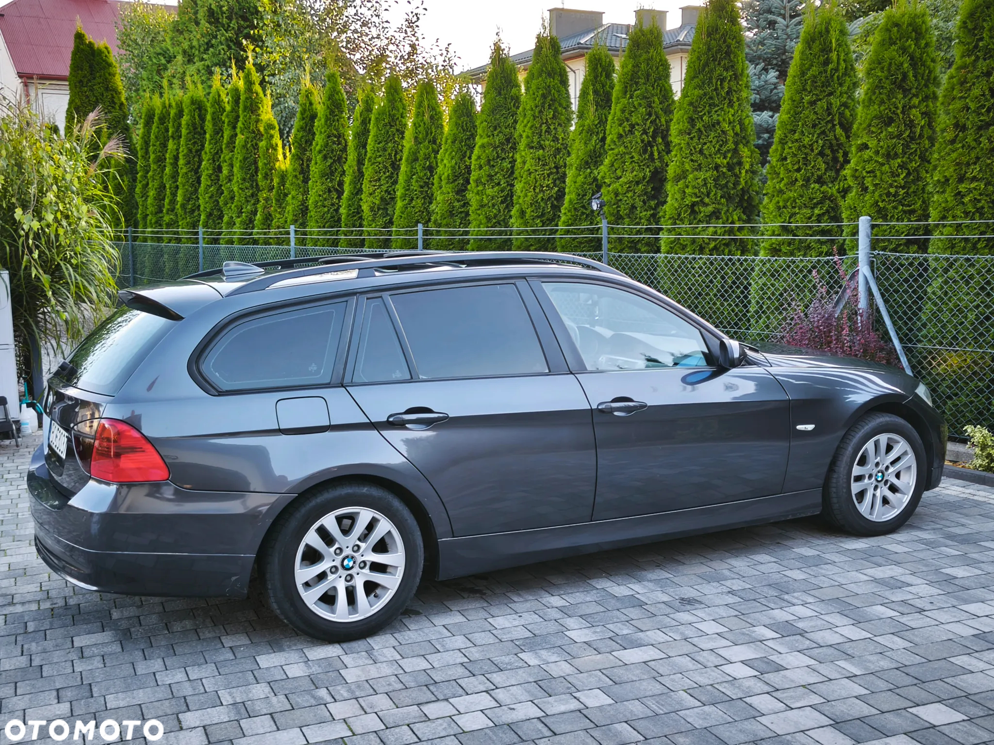 BMW Seria 3 318d DPF Touring - 10