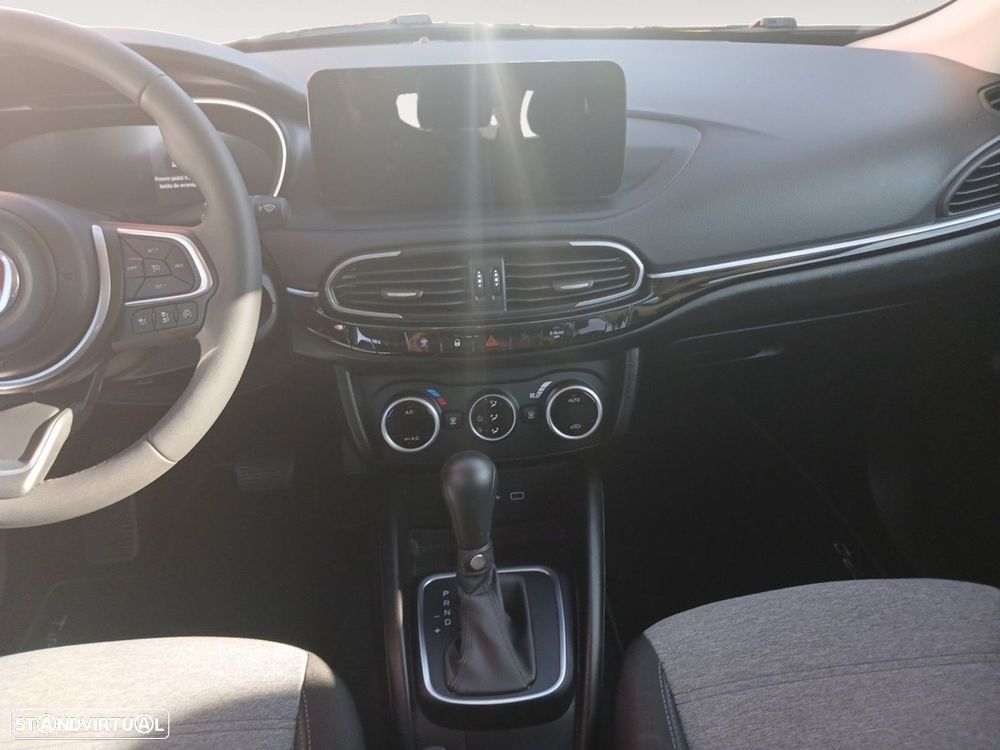 Fiat Tipo Station Wagon Cross 1.5 GSE T4 Cross DCT - 11