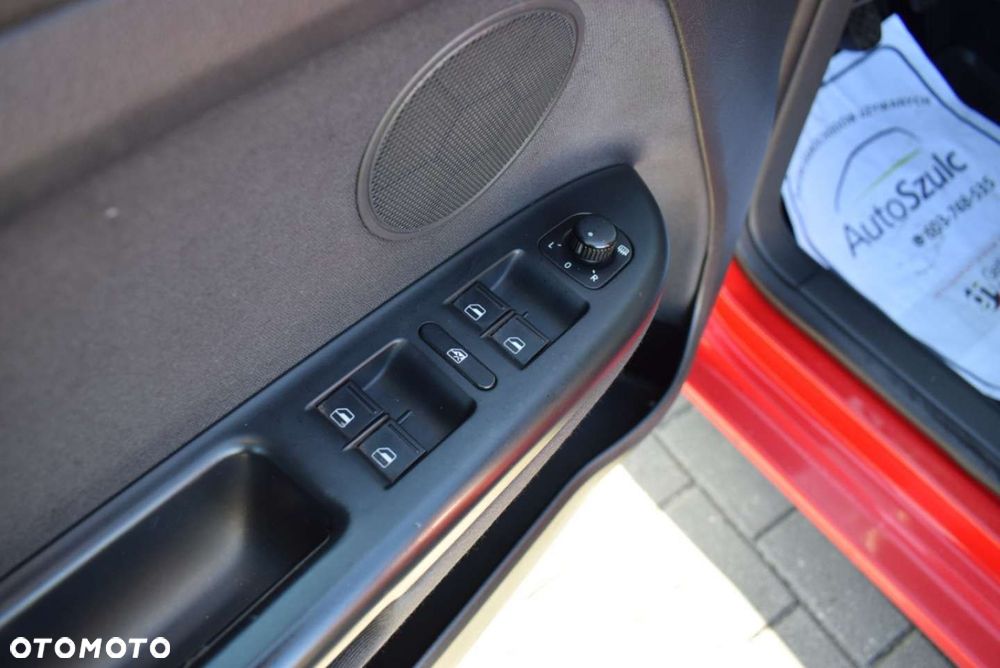 Volkswagen Golf Plus - 17