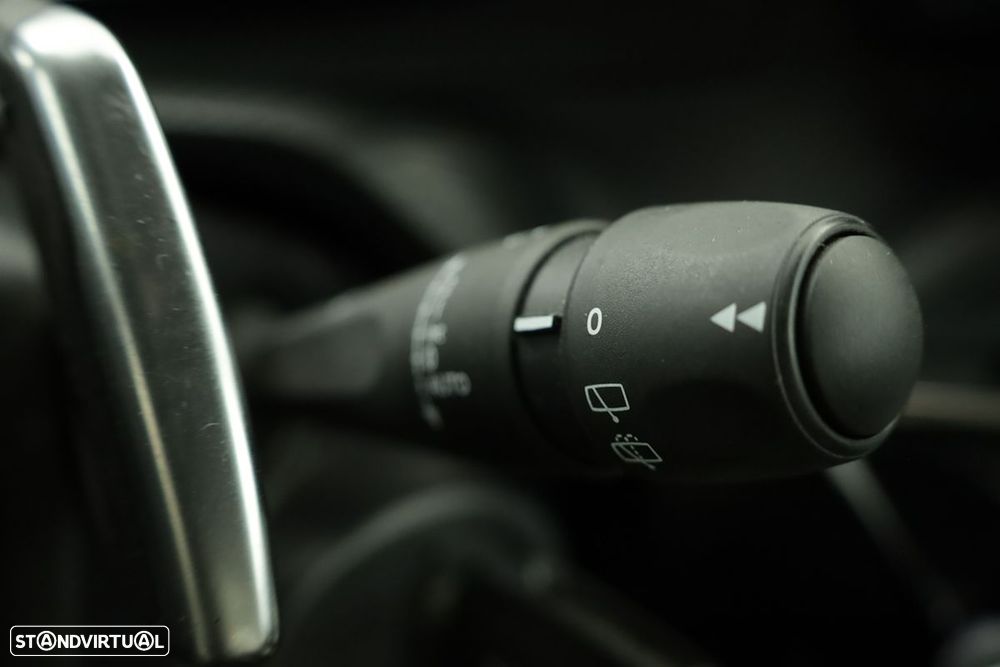 Peugeot 2008 1.2 PureTech Allure Pack EAT8 - 19