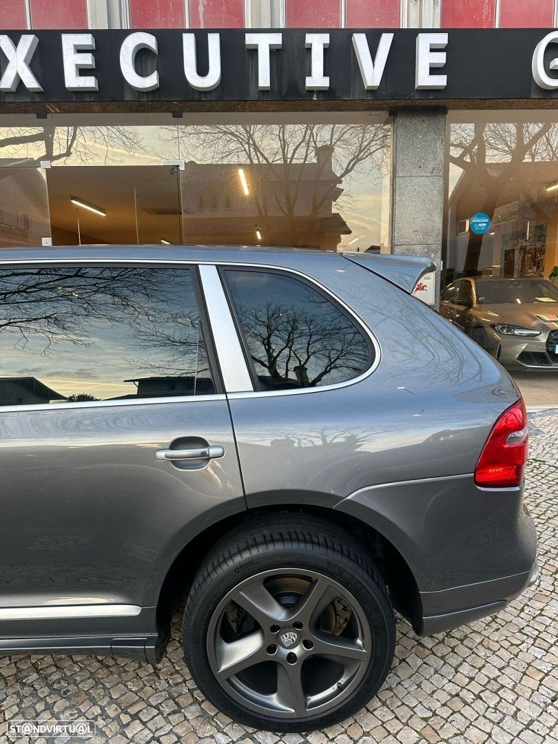 Porsche Cayenne Tiptronic - 7