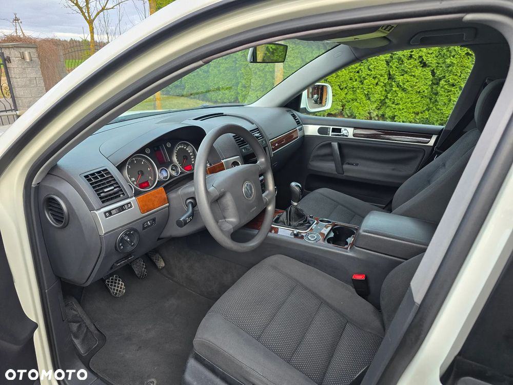Volkswagen Touareg 2.5 R5 TDI - 9