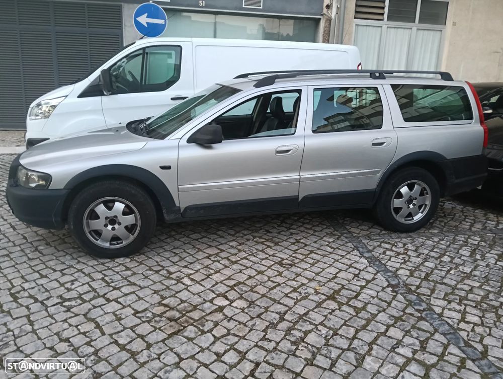 Volvo XC 70 D5 Nivel 3 Auto. - 4