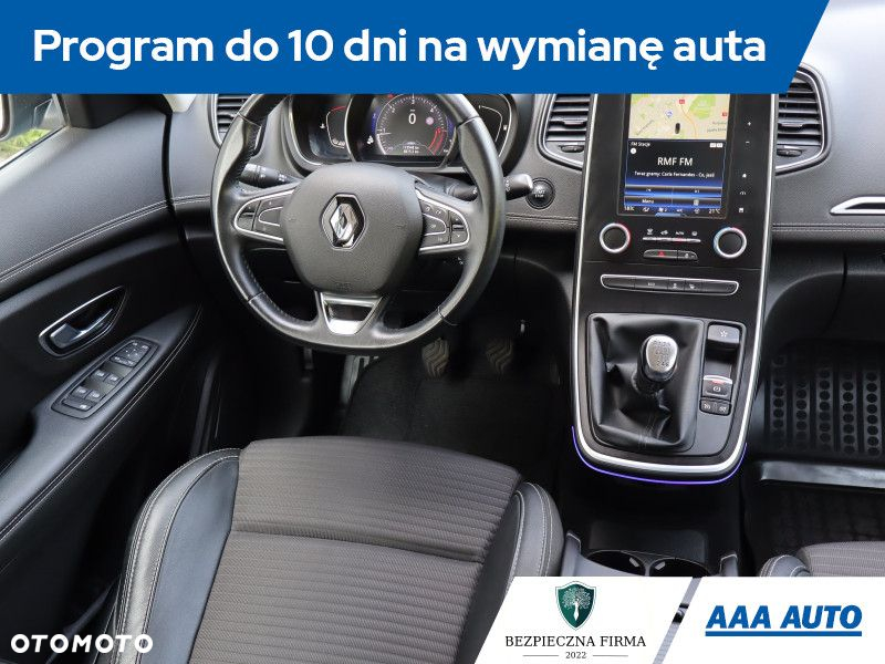 Renault Grand Scenic - 8