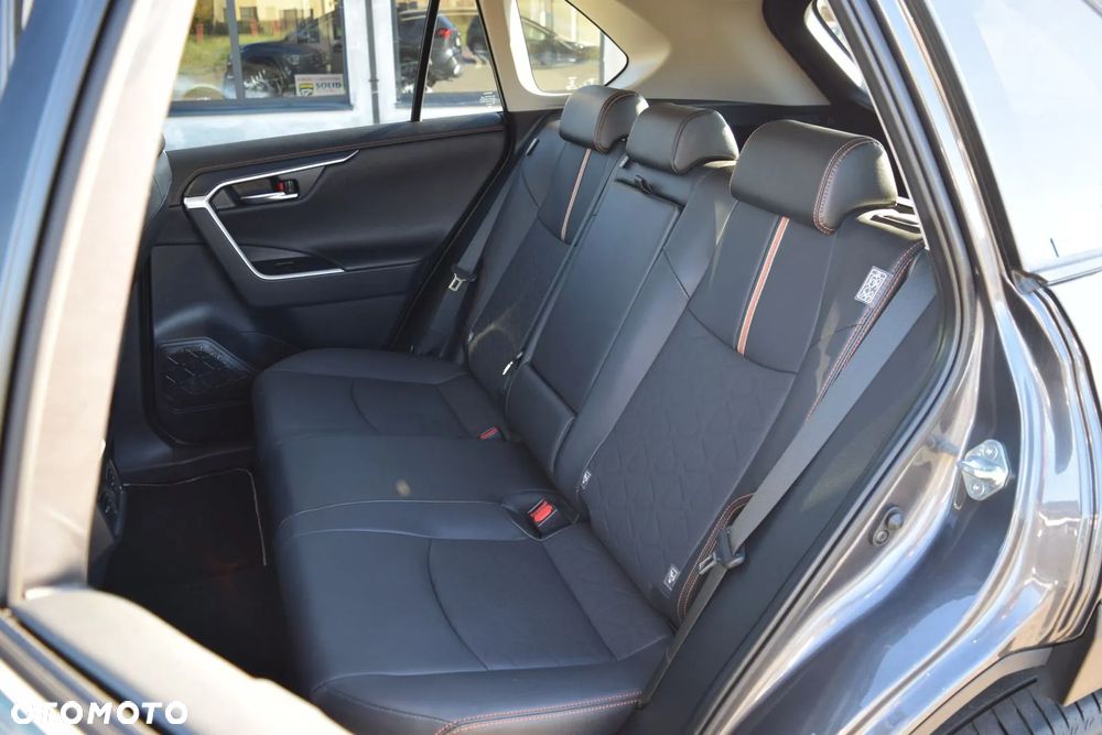 Toyota RAV4 - 24