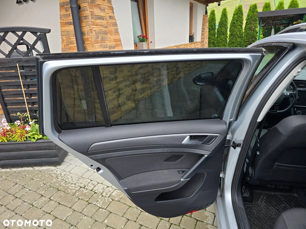 Volkswagen Golf 1.6 TDI BMT Comfortline - 19
