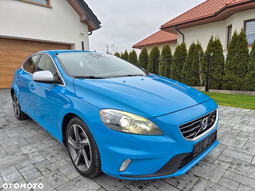 Volvo V40 D2 R Design - 22