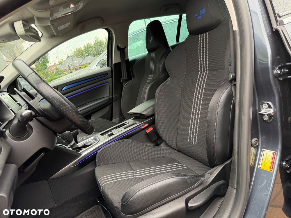 Renault Megane ENERGY TCe 205 EDC GT - 7