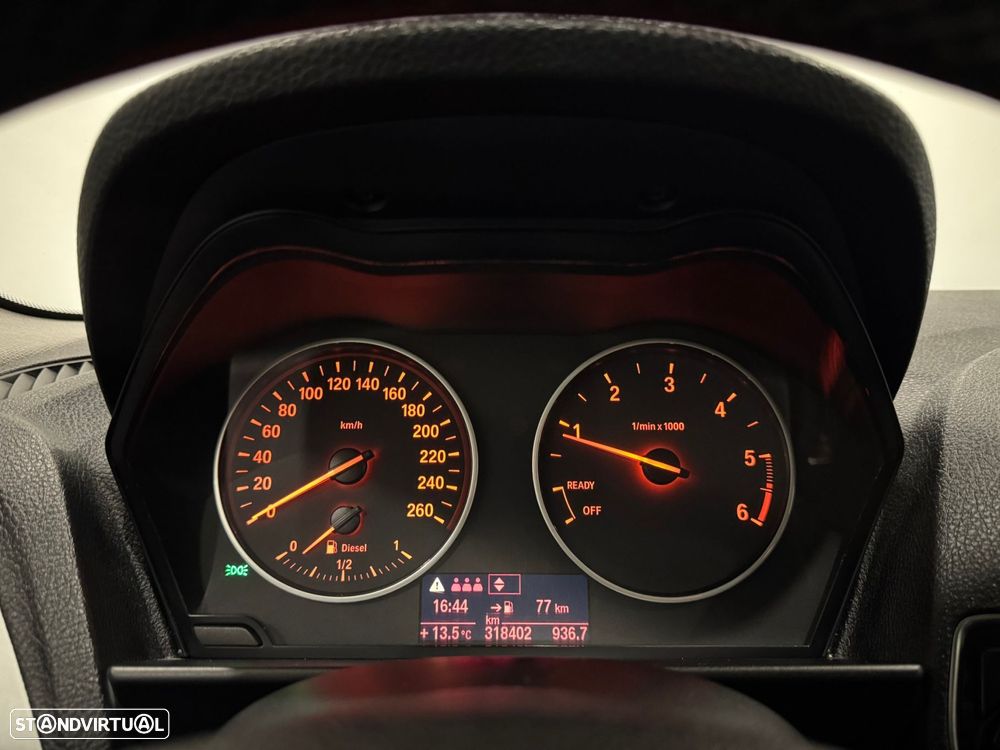 BMW 116 d Line Urban - 40