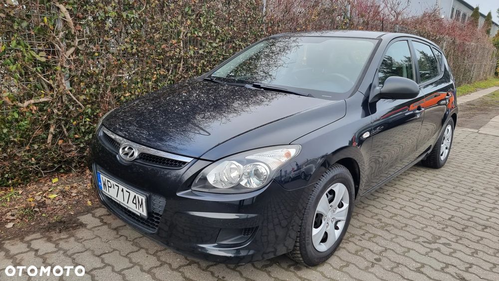 Hyundai i30 1.4 Base + - 5