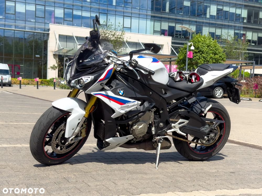 BMW S - 2