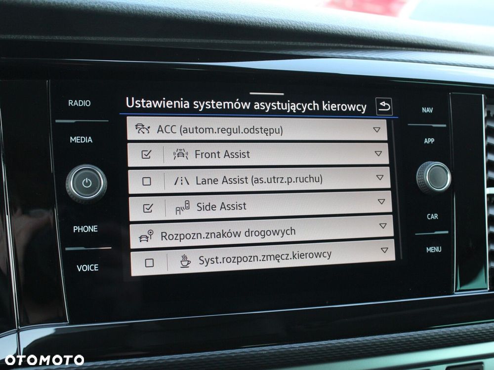 Volkswagen Caravelle - 27