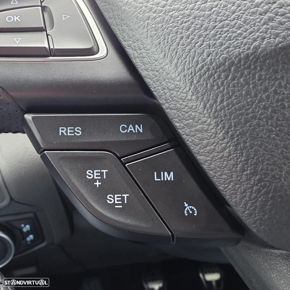 Ford Focus 1.0 EcoBoost ST-Line - 22