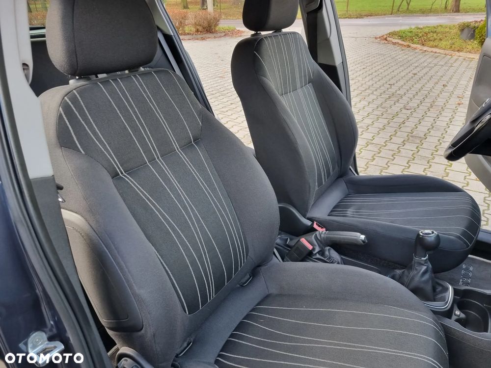 Opel Corsa 1.4 16V Innovation - 19